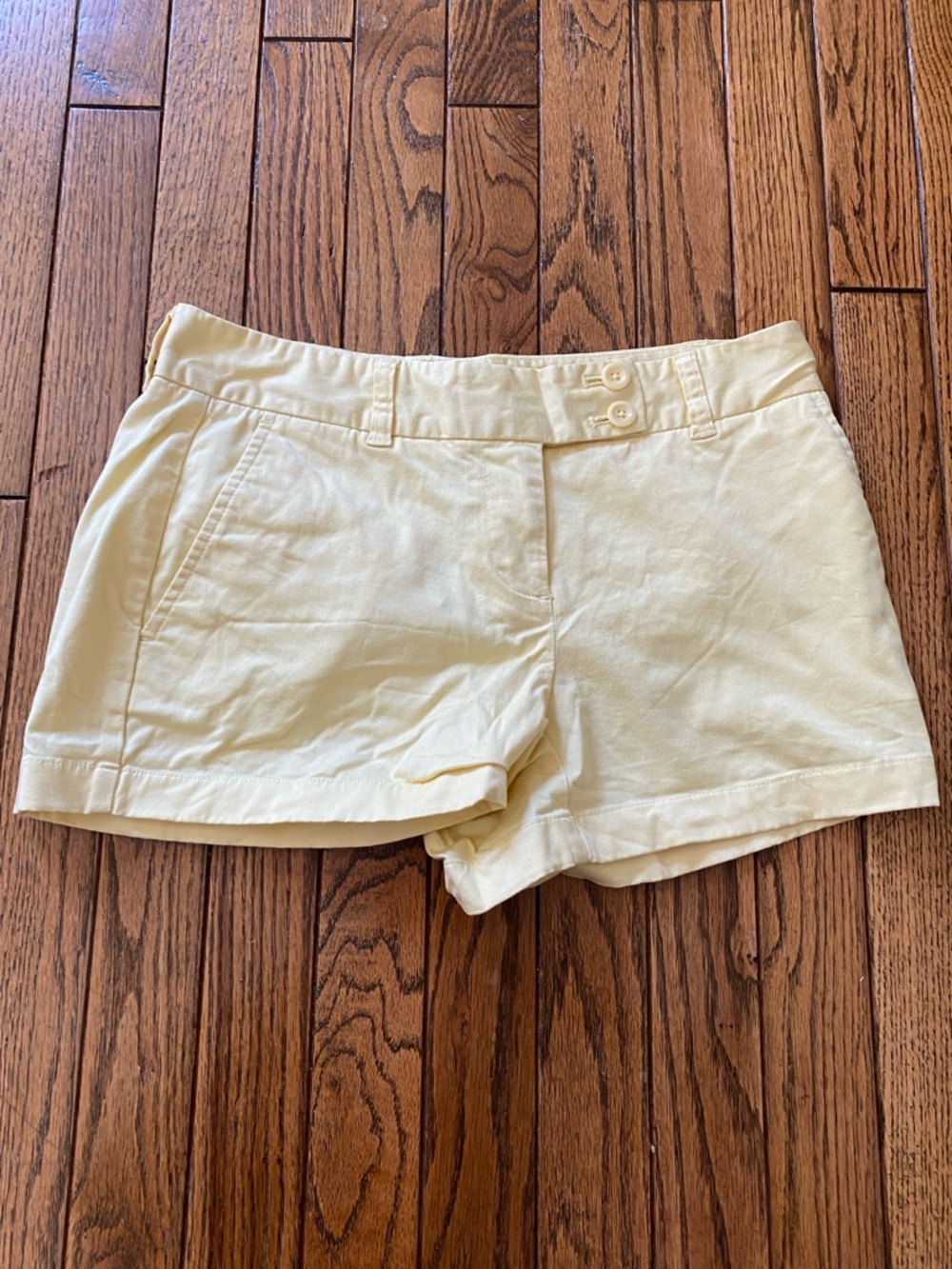 Vineyard Vines Women's light yellow High Waist Casual Shorts